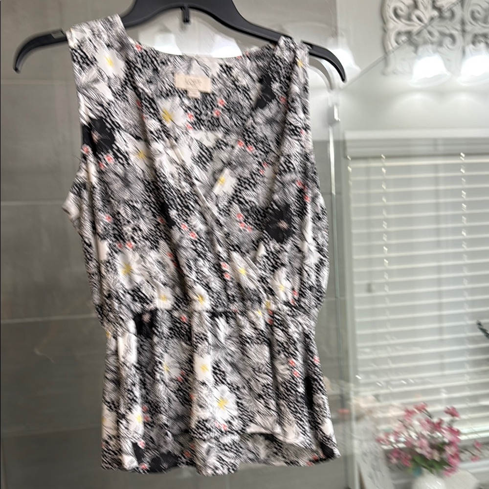 LOFT Black and White Floral Blouse